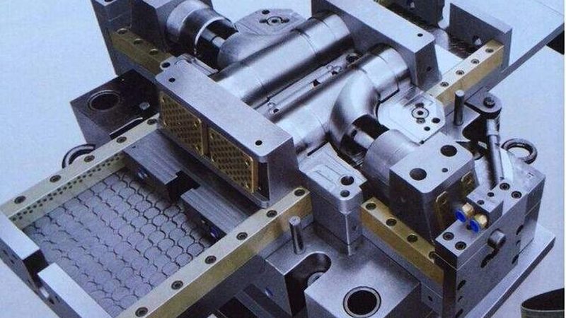 白色家电端子级进模定制：关键要素与工艺解析